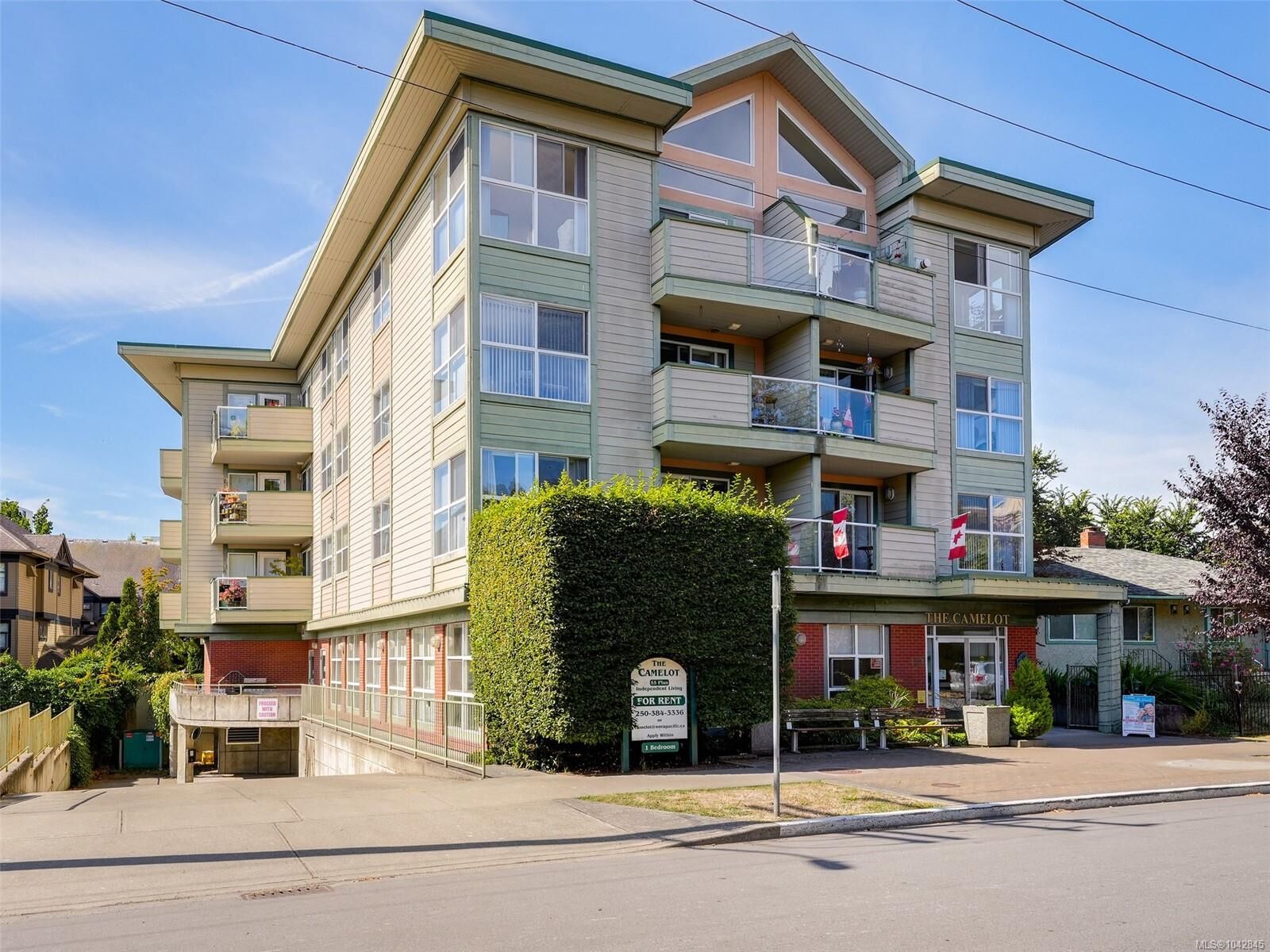 Property Photo: 455 Kingston St #106 BC V8V 1V8