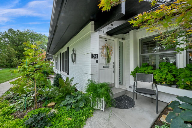 Property Photo: 664 E 4129 S UT 84107