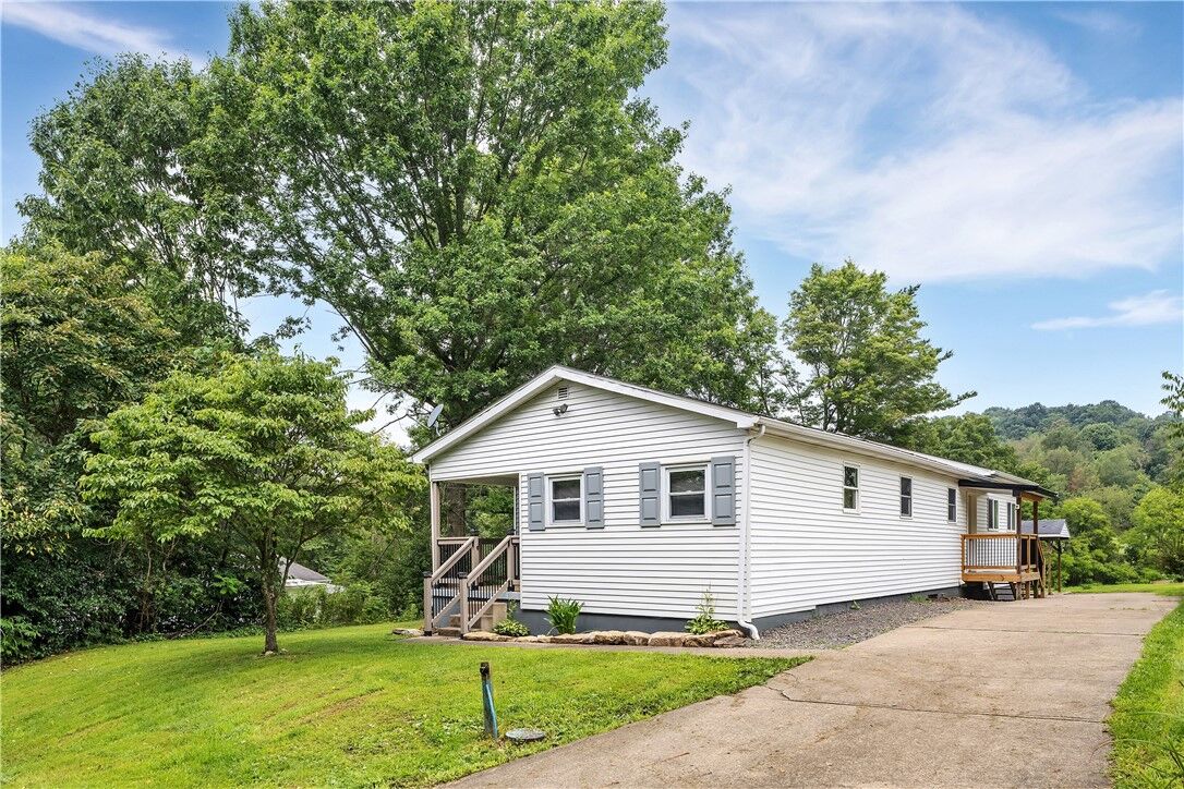 Property Photo: 139 Booth Road PA 15656