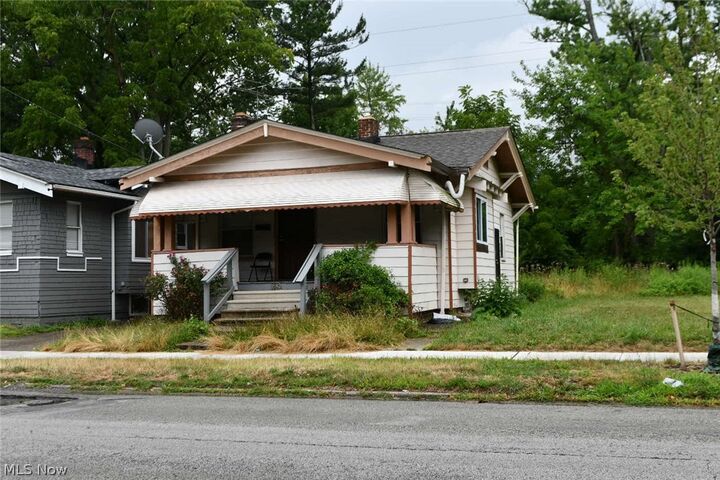 Property Photo: 1582 E 133rd Street OH 44112