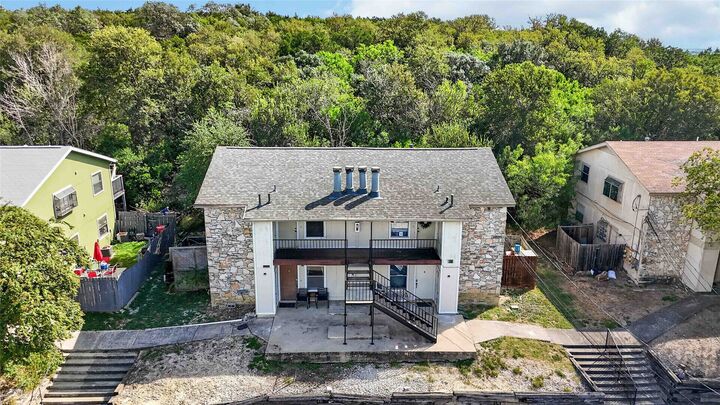 Property Photo: 811 Bracewood Circle TX 78666