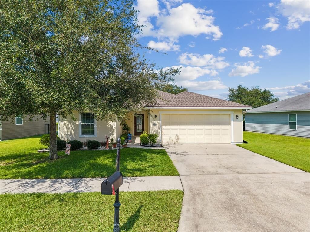 Property Photo: 77230 Cobblestone Drive FL 32097