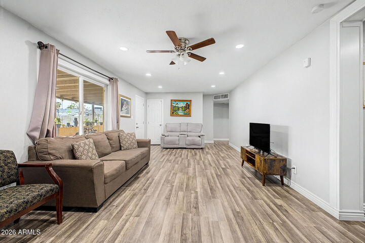 Property Photo:  5827 W Montecito Avenue  AZ 85031 