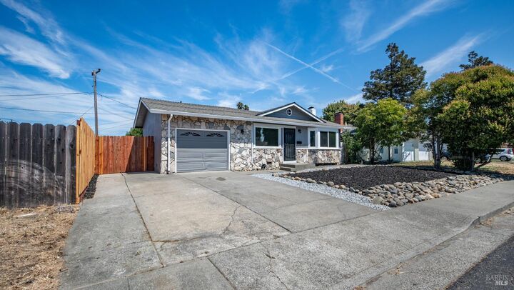Property Photo:  1542 Henry Street  CA 94533 