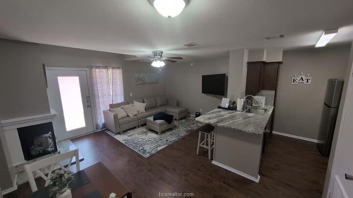Property Photo: 1305 W Villa Maria Rd F-104 TX 77801