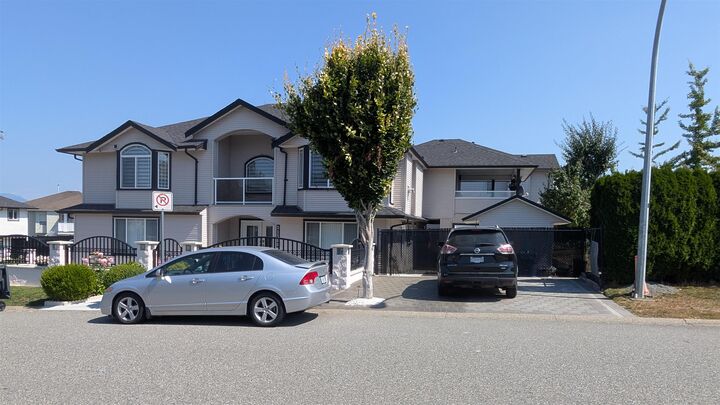 Property Photo: 31380 Homestead Crescent BC V2T 6V5