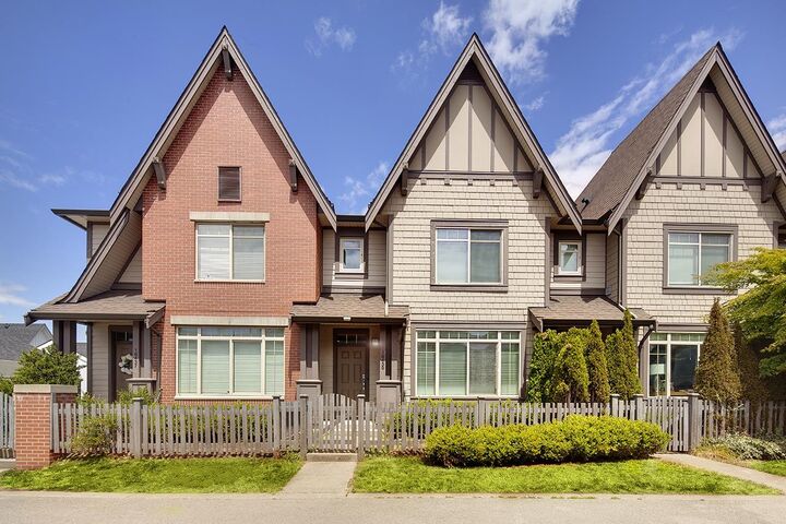 Property Photo: 16439 24 Avenue BC V3Z 0V8