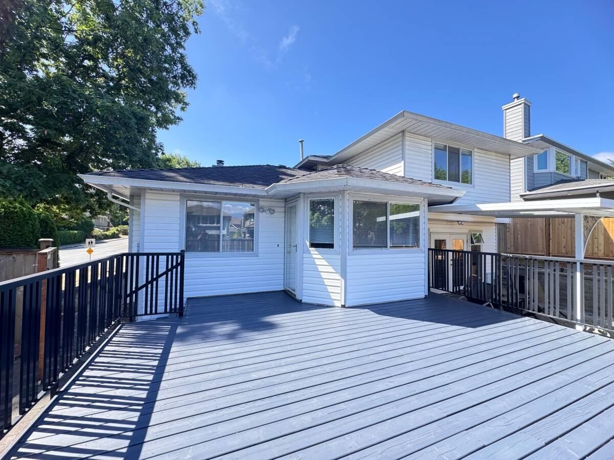 Property Photo:  2309 Kensington Crescent  BC V3C 5N2 