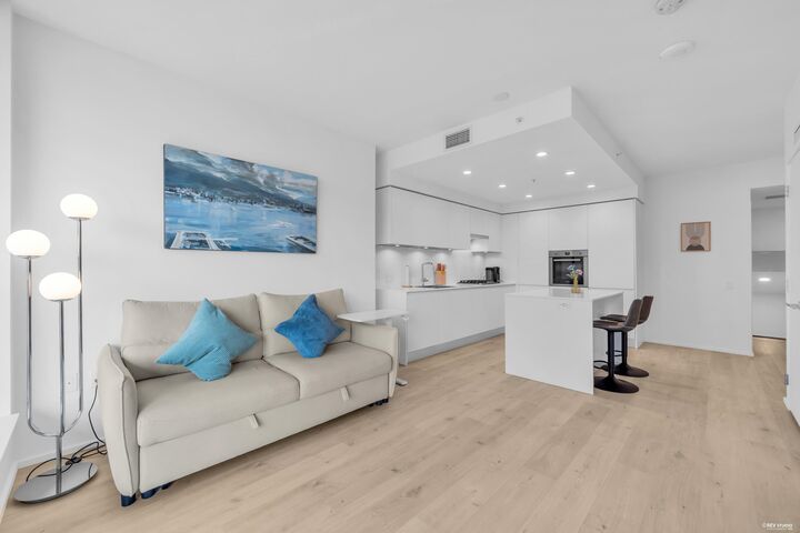 Property Photo: 3833 Evergreen Place 911 BC V3J 0M2