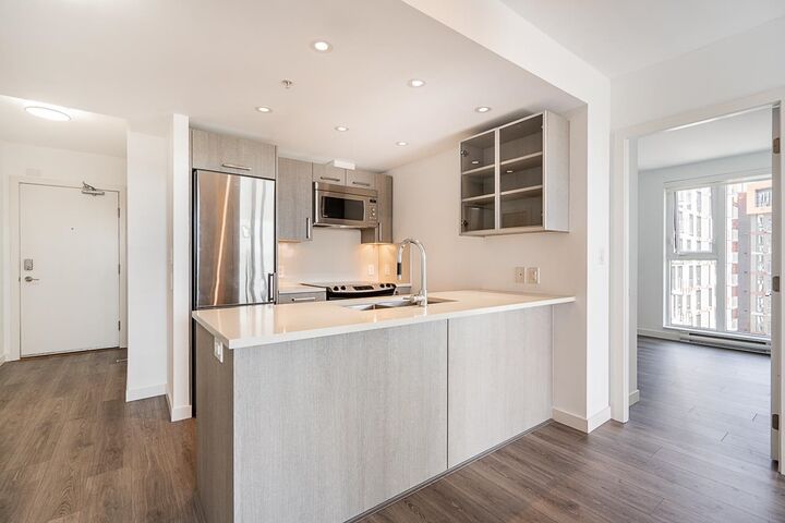 983 E Hastings Street 1006 — photo 1