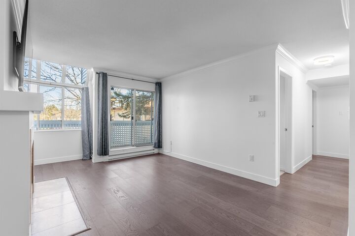 Property Photo: 7471 Blundell Road 105 BC V6Y 1J6