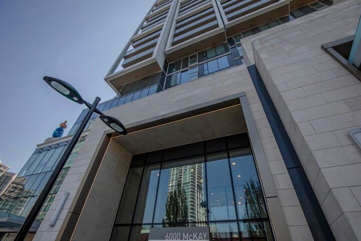 6000 McKay Avenue 4001 — photo 1