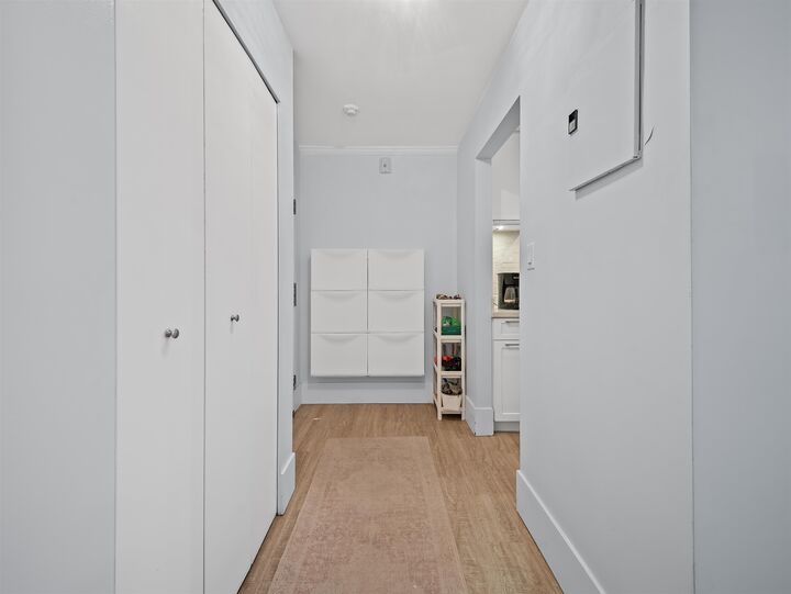 Property Photo: 141 W 13th Street 210 BC V7M 1N5