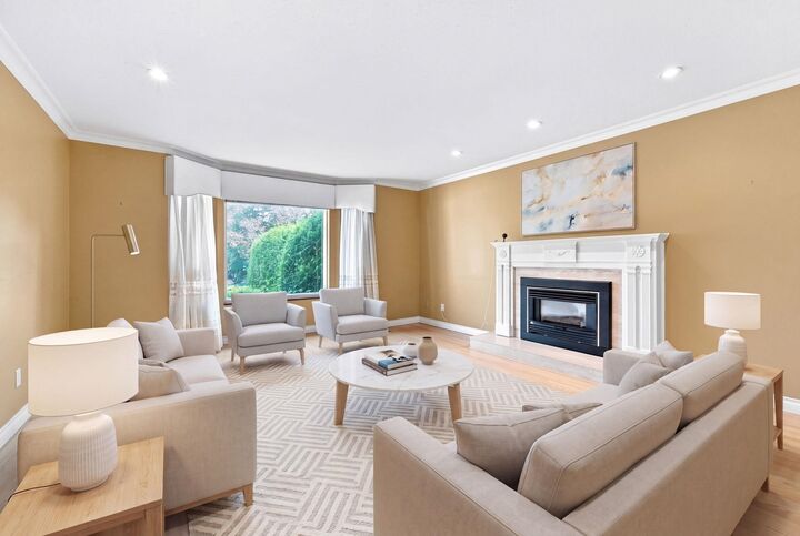 Property Photo: 5519 Cliffridge Place BC V7R 4S2