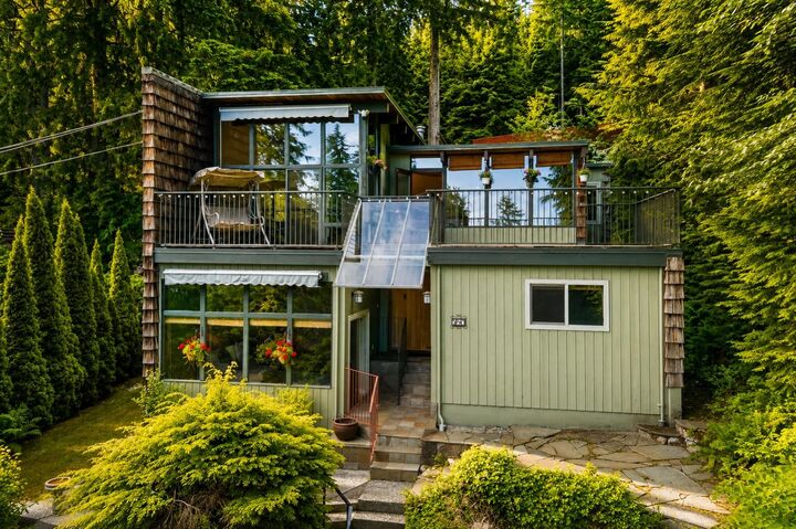 Property Photo: 550 Ventura Crescent BC V7N 3G9
