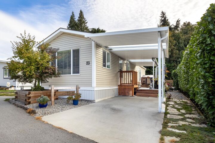 4496 Sunshine Coast Highway 23 — photo 1
