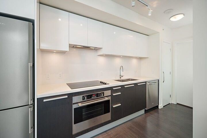 Property Photo:  6333 Silver 5001  BC V5H 0C3 