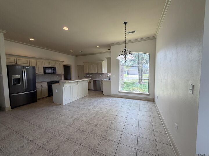 Property Photo:  3244 Southlake Ave  LA 70810 