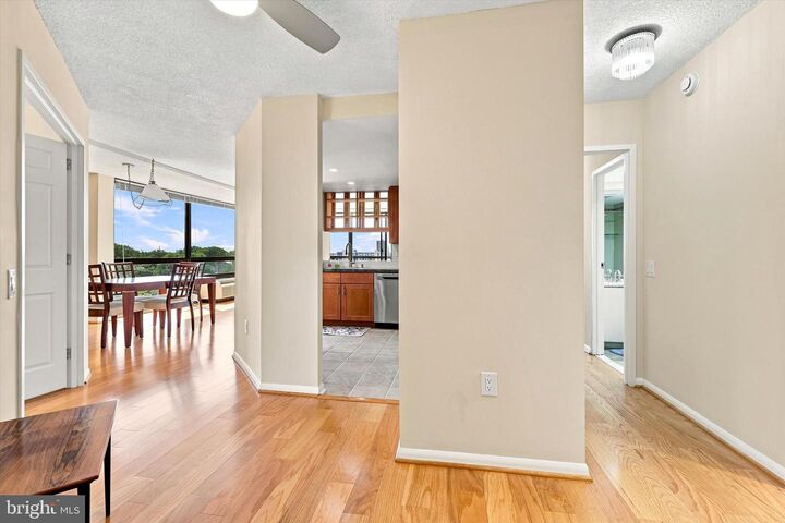 Property Photo:  241 S 6th Street 00 912G  PA 19106 