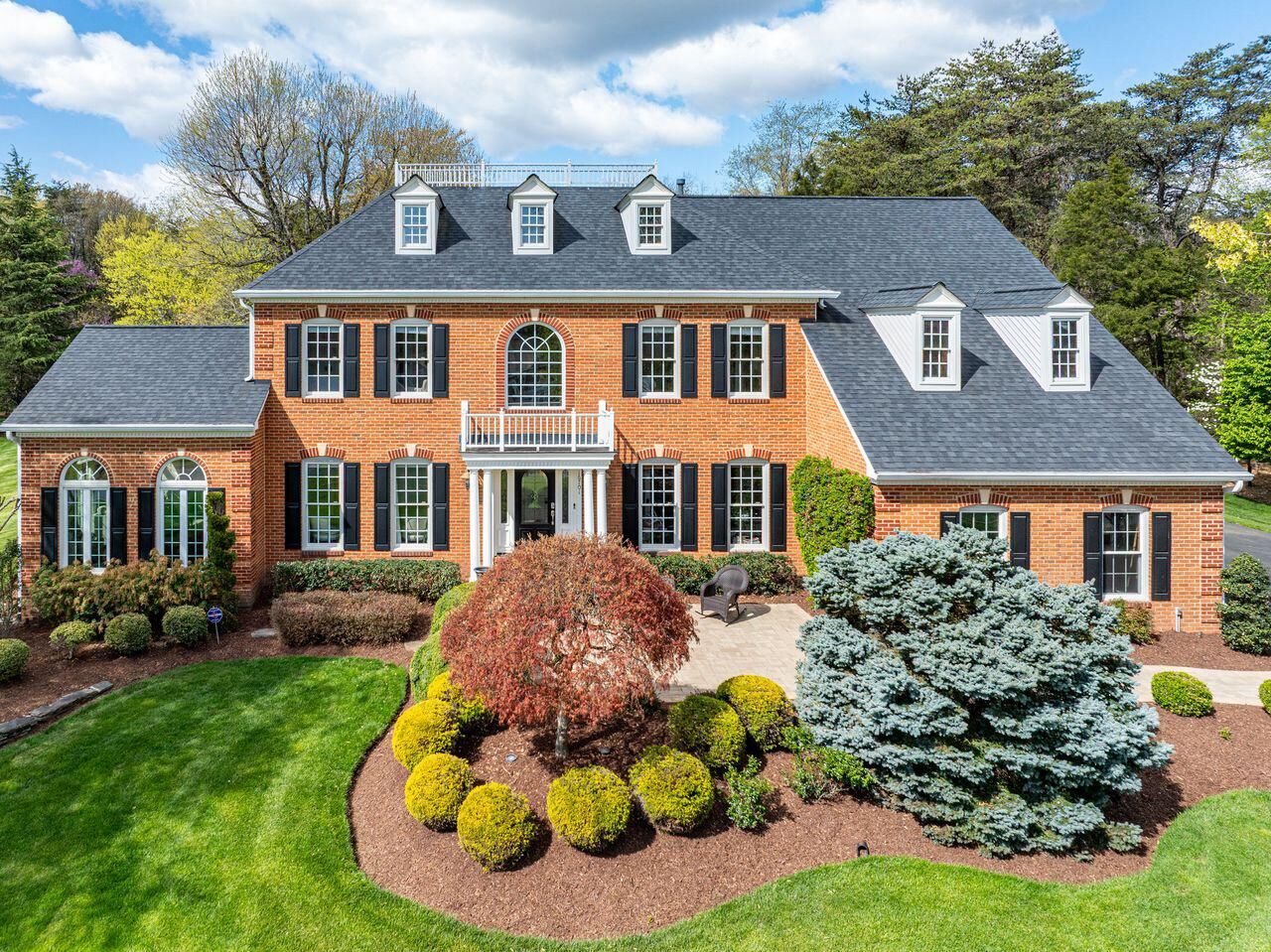 Property Photo:  16701 Cedar Post Court  VA 20120 