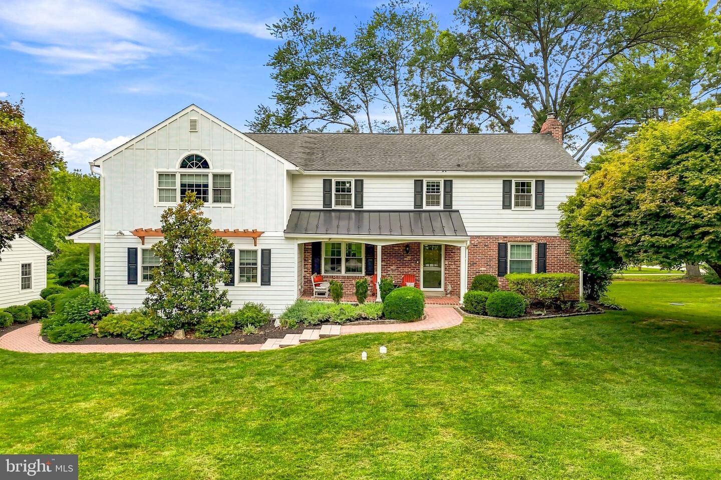 Property Photo: 716 Clovelly Lane PA 19333