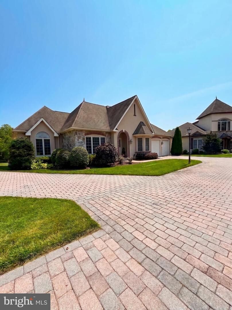 Property Photo: 7 Laurel Hill Court PA 17325