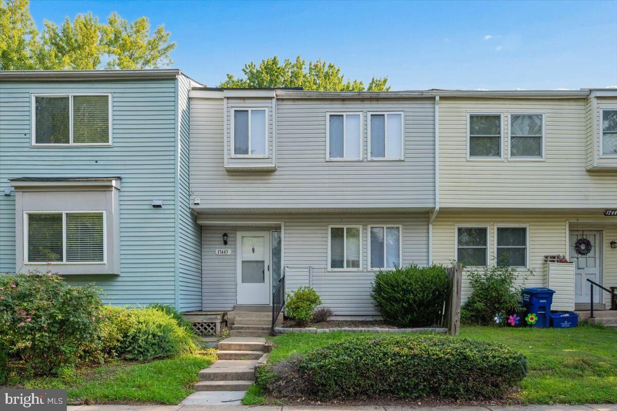 Property Photo: 17445 Hoskinson Road MD 20837