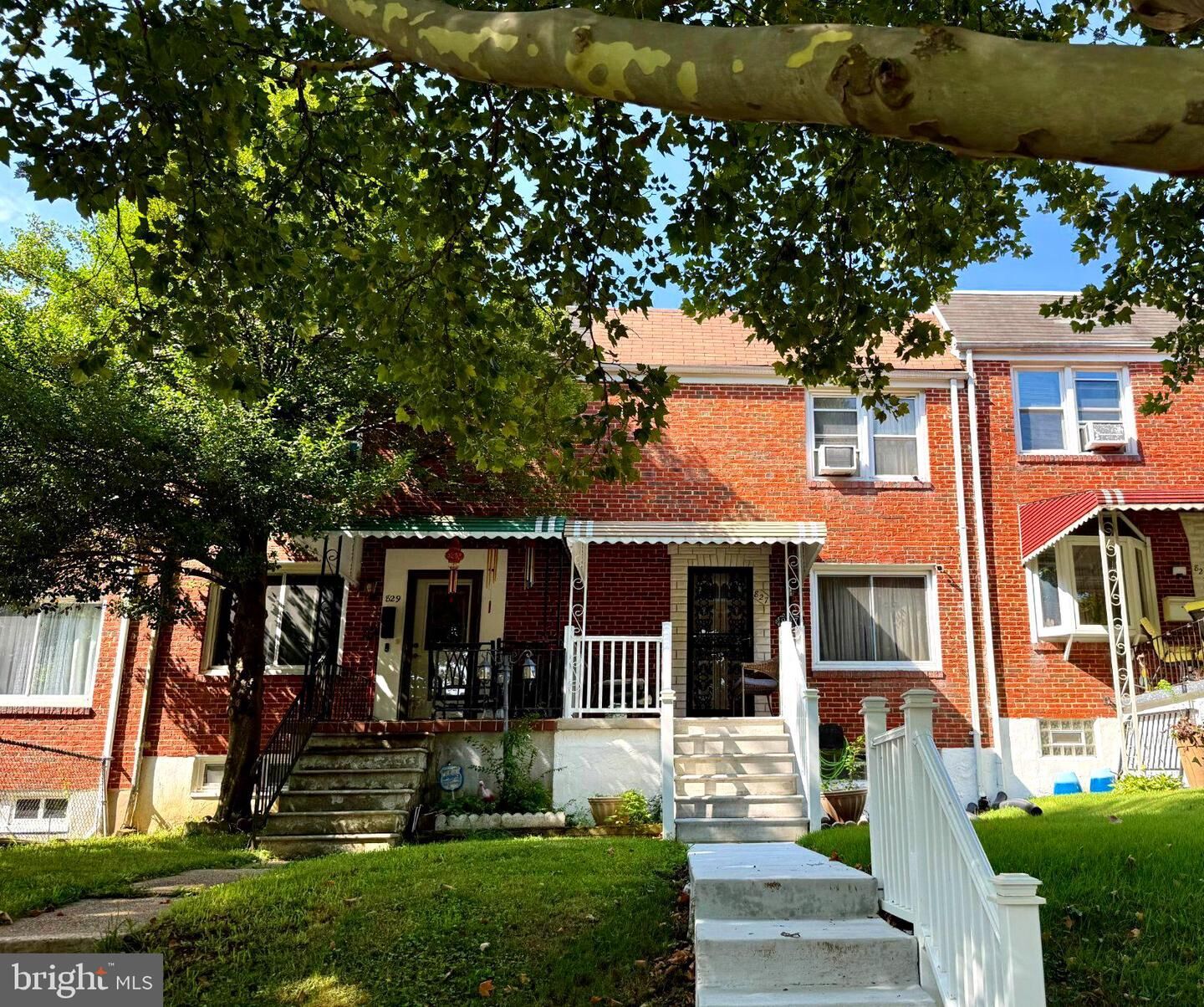 Property Photo: 827 Saint Dunstans Road MD 21212
