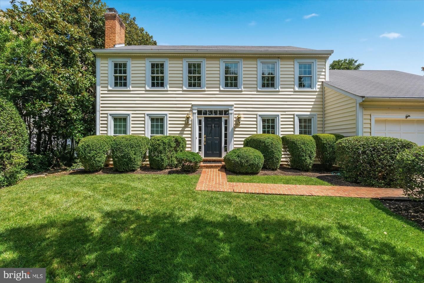 Property Photo: 7200 Ludwood Court VA 22306