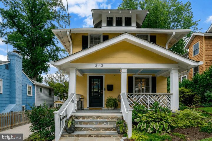 Property Photo:  2143 N Pollard Street  VA 22207 