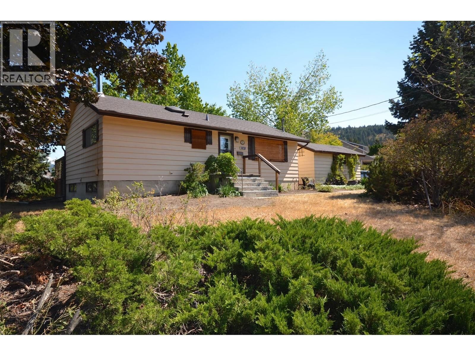 Property Photo:  7609 Cunliffe Road  BC V1B 1T4 