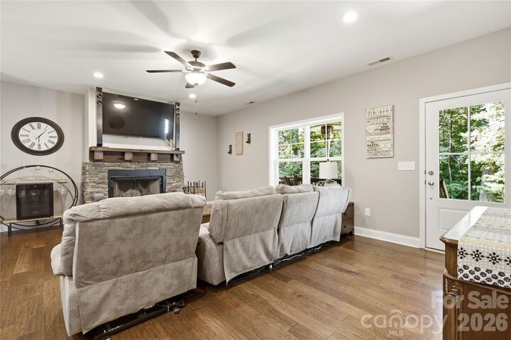 Property Photo: 72 Summer Shade Court NC 28792