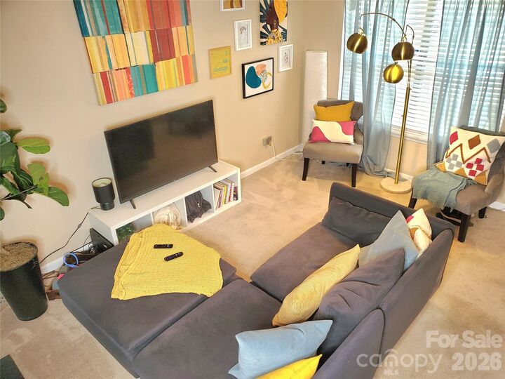 Property Photo:  3840 Mosscroft Lane  NC 28215 
