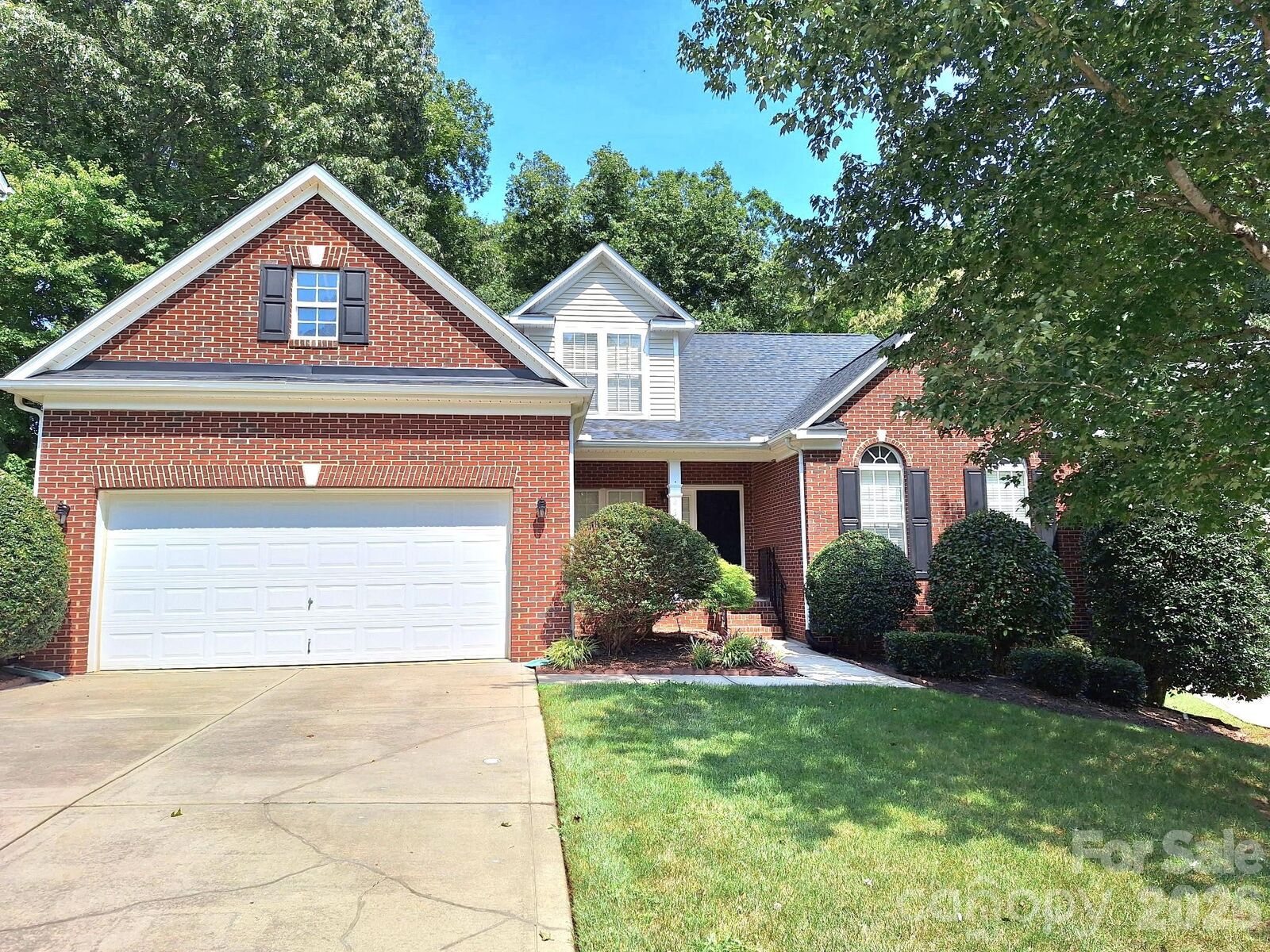 Property Photo:  2141 Lord Proprietor Lane  NC 28173 