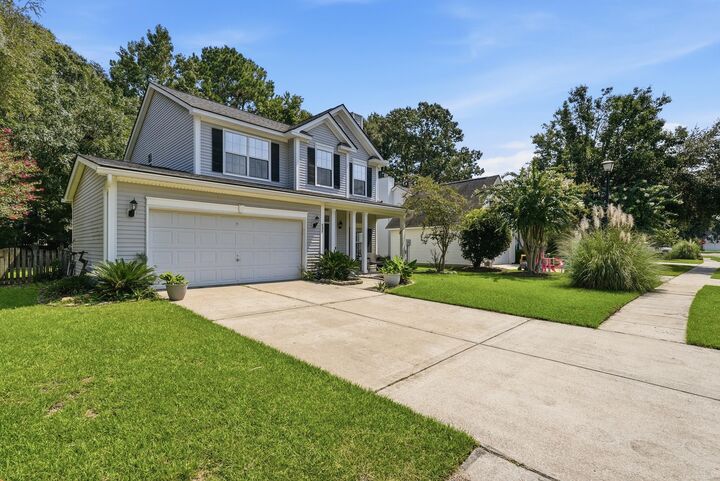 Property Photo: 432 Manorwood Lane SC 29414