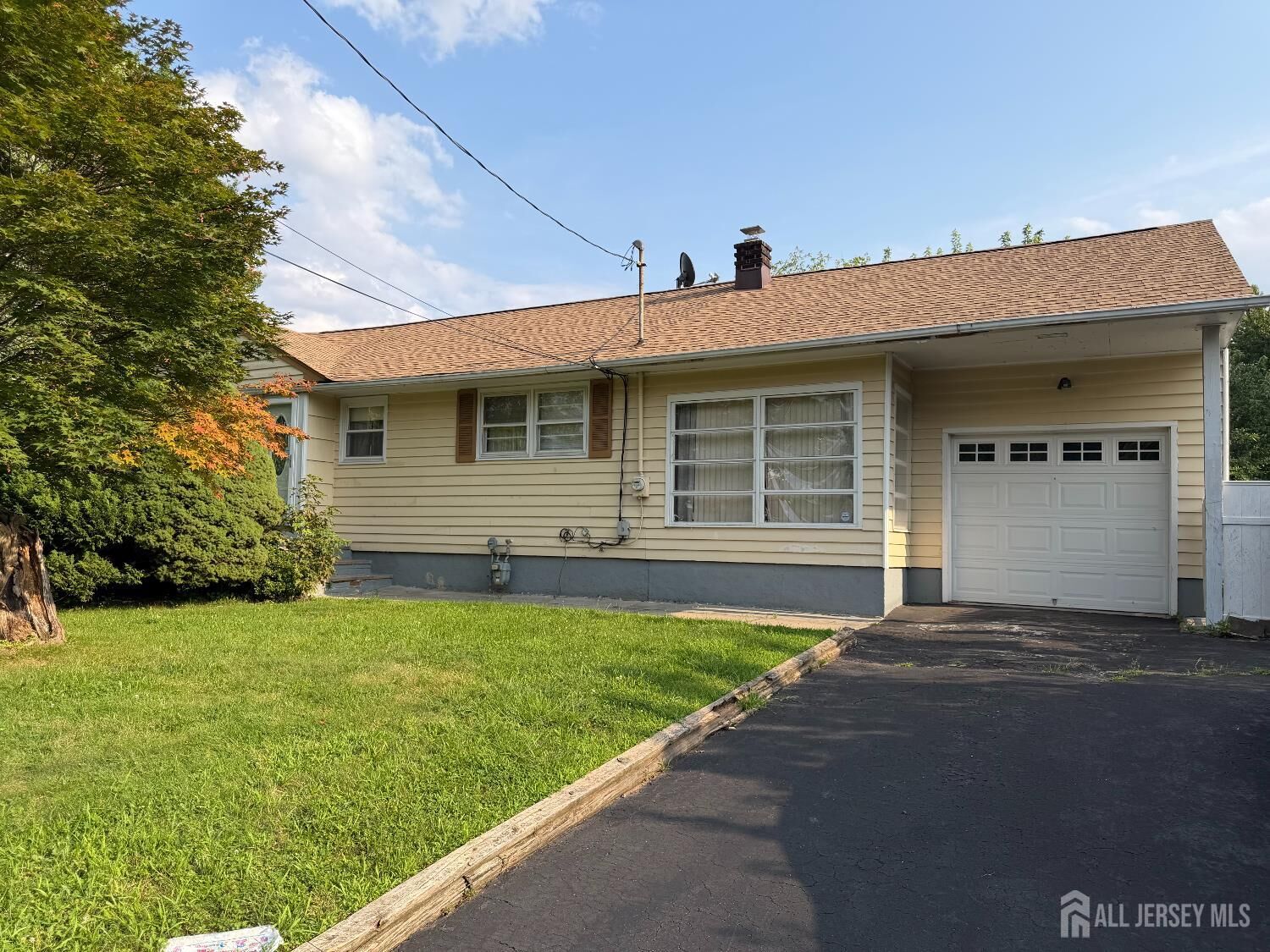 Property Photo:  943 New Dover Road  NJ 08820 
