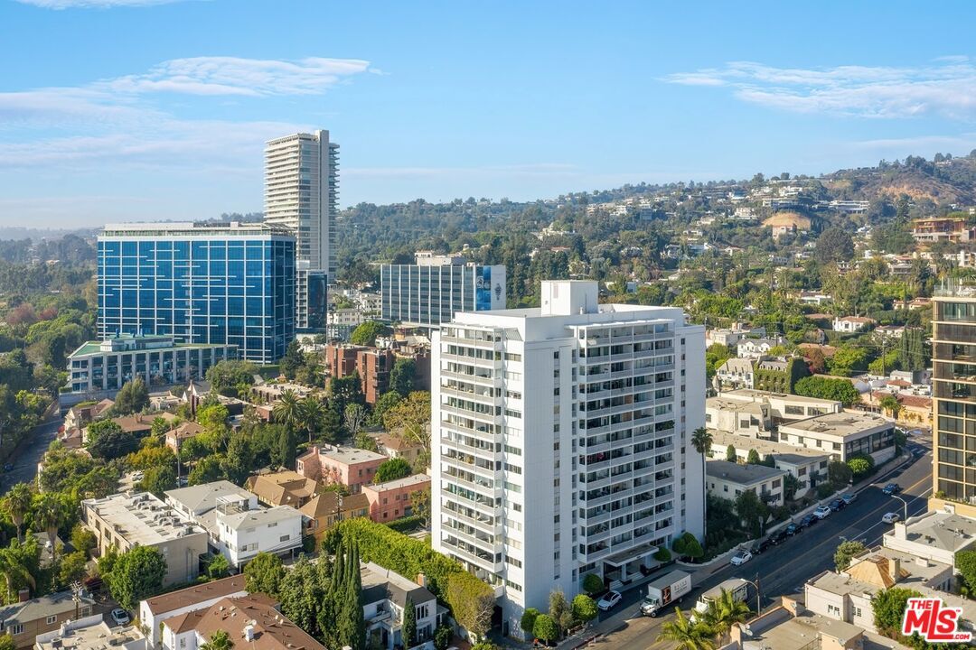 Property Photo:  999 N Doheny Dr, Unit 708  CA 90069 