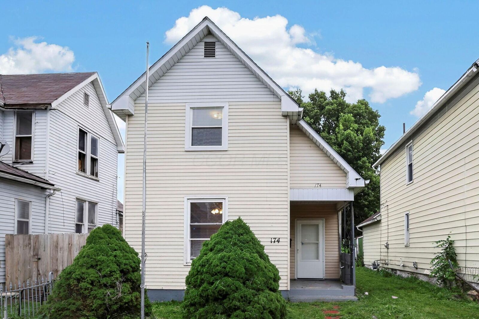Property Photo: 174 N Princeton Avenue OH 43222