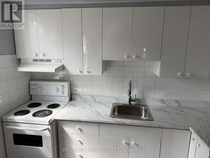 Property Photo:  115 Eighth Street 5  ON M8V 3C5 