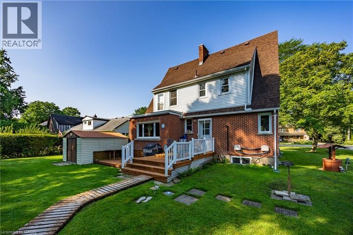 Property Photo: 729 Norfolk Street North ON N3Y 3R3