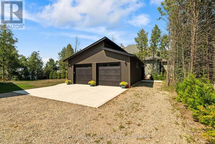 Property Photo:  84543 Ridge Drive  ON N7A 3X9 