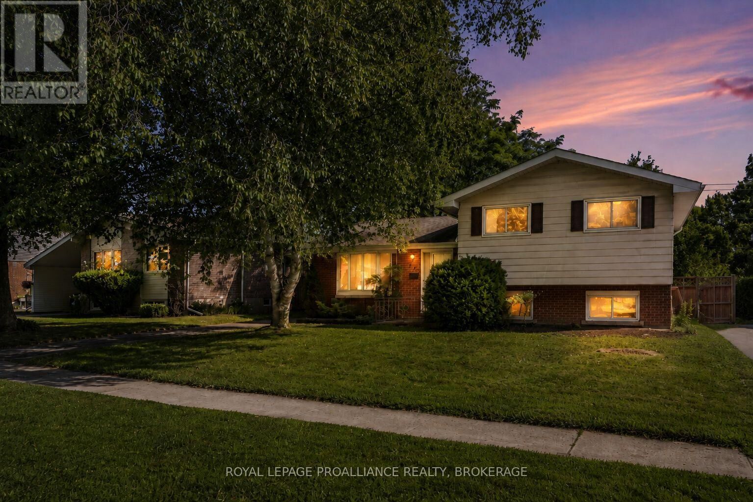 Property Photo: 250 Glen Castle Road ON K7M 4N8