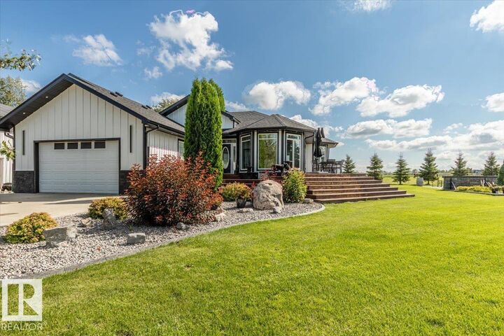 Property Photo:  47537 Rge Rd 30  AB T0C 2T0 