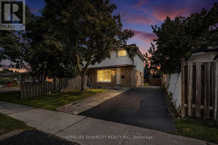 Property Photo: 7635 Anaka Drive ON L4T 3H8