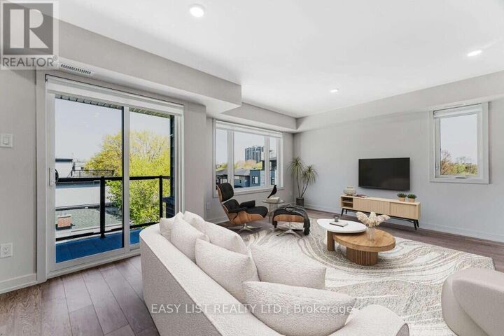 Property Photo: 152 Springhurst Avenue 7 ON K1S 0E5