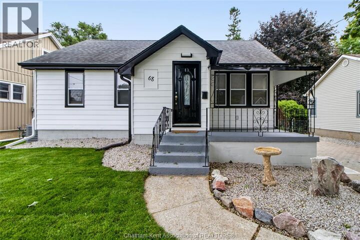 Property Photo: 68 Tweedsmuir Avenue East ON N7M 3Z8