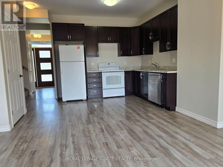 Property Photo: 52 Cottonwood Drive ON K8N 0J2