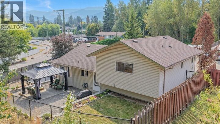 Property Photo: 2209 Leblanc Street BC V0E 2G0