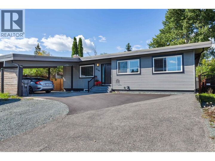 Property Photo: 2760 Hammond Avenue BC V2M 1A5