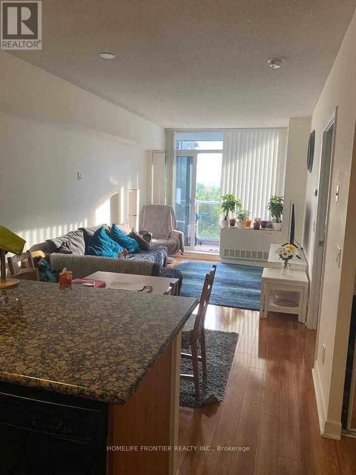 Property Photo:  4978 Yonge Street 1507  ON M2N 5N7 